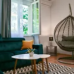 Peaceful Apartment Near Old Town
