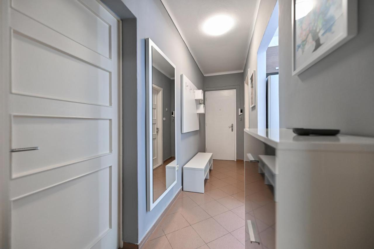Peaceful Near Old Town Apartman *